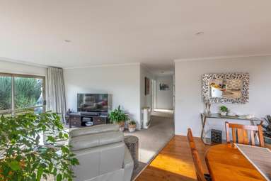 22 Lakeridge Close_4