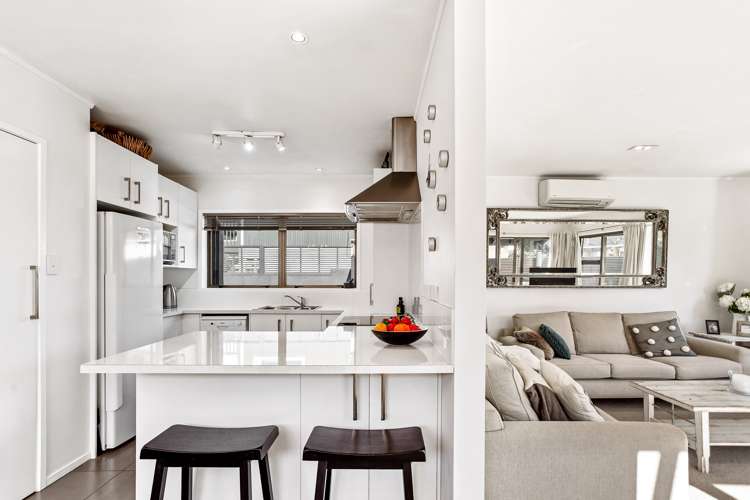 2/36 Miltonia Avenue Te Atatu South_15