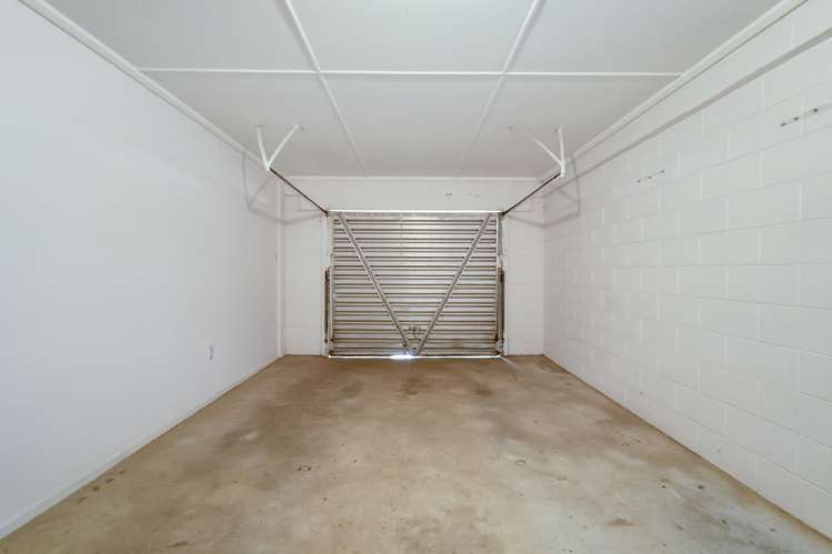 6 Julian Place Westown_14