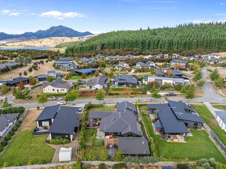 11 Centre Crescent Wanaka_19