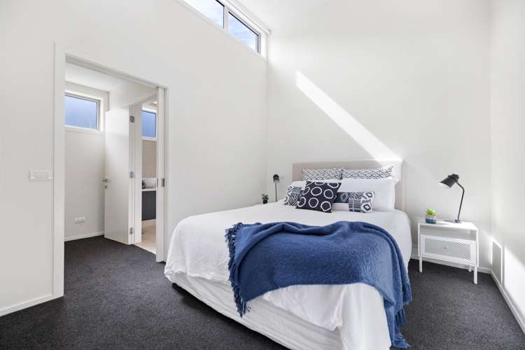 2/15 Melbourne Street Queenstown_12