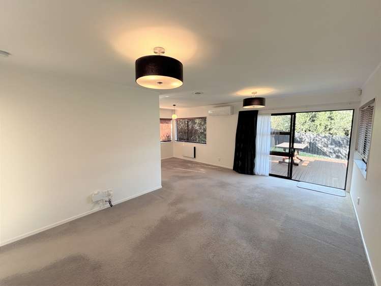 2/79 Mirrabooka Avenue Botany Downs_7