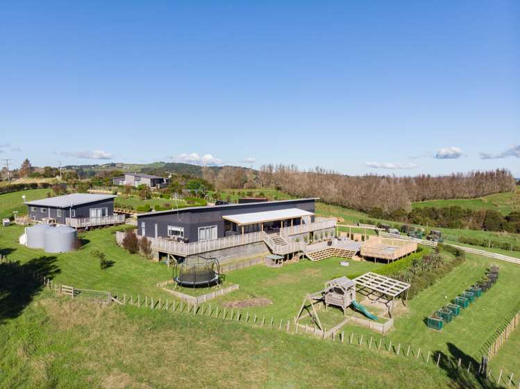 71 Esk Road Miranda_1