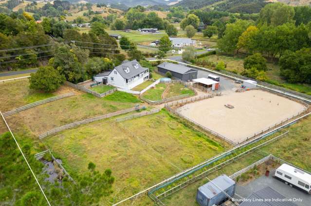 Walk The Course - Equestrian Charmer + 150m2 Shed