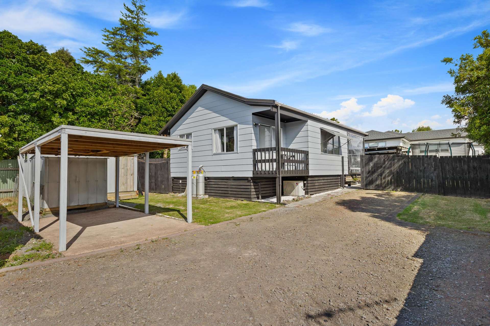 2/4 Kahikatea Place Ranui_0