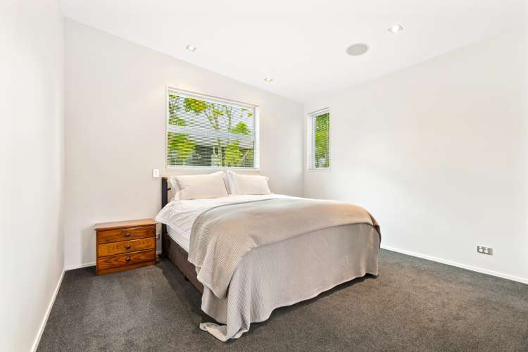 8 Kerema Way Schnapper Rock_11