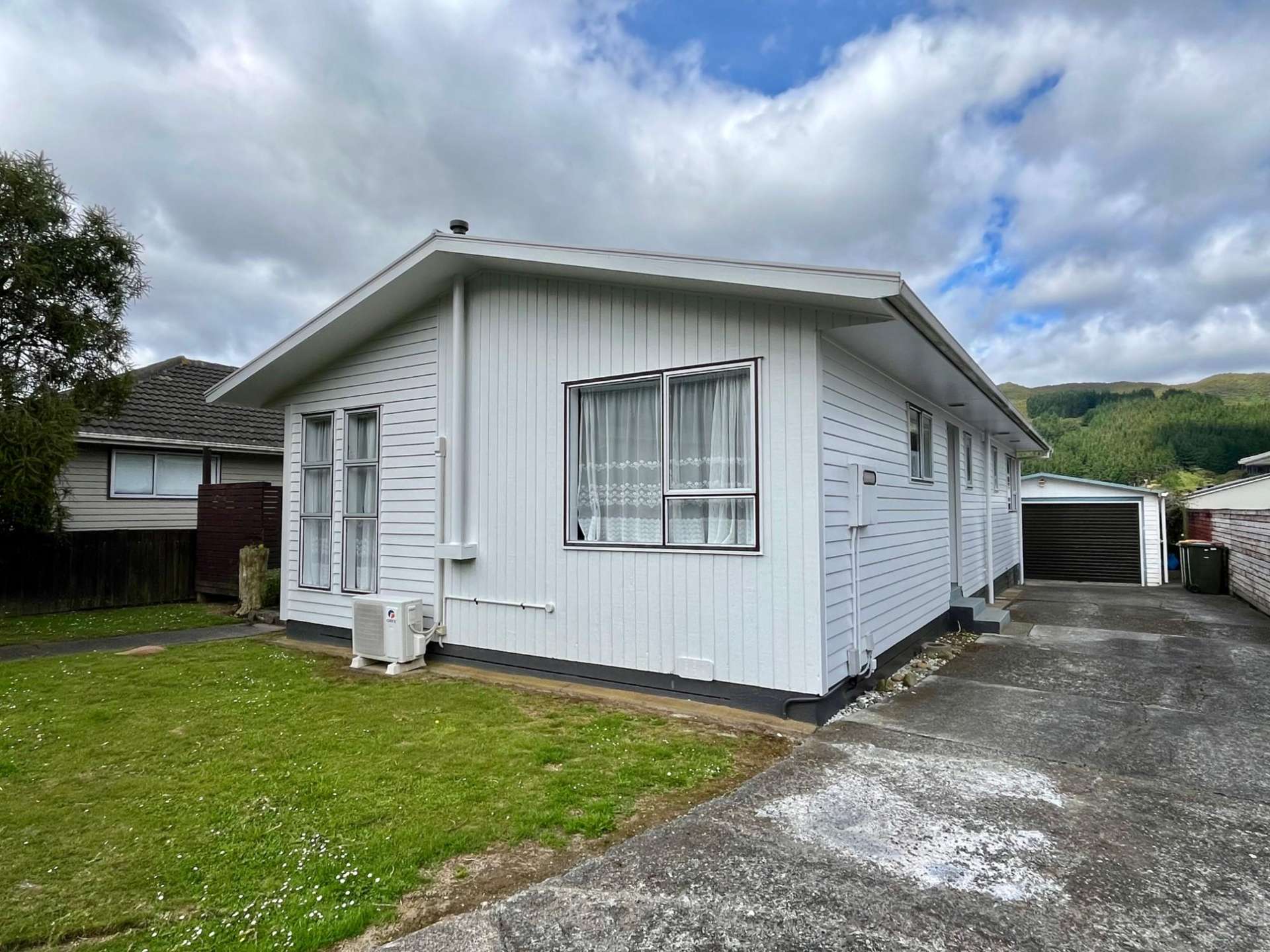  11 Kendal Grove Wainuiomata_0