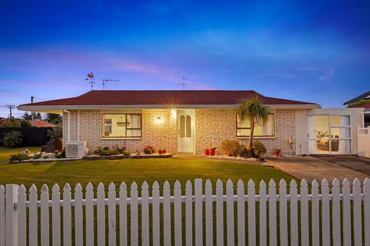 Flat 1/20 Pine Road Orewa_0
