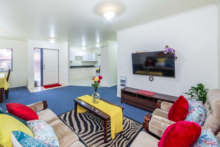 19 Elder Place Massey_7