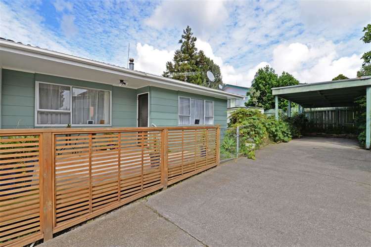 2/4 Wickstead Place Massey_1