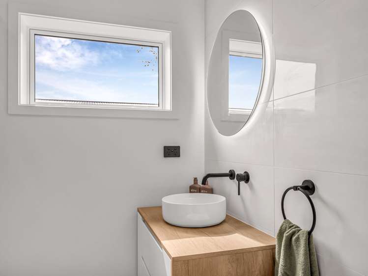 14 Stuart Street Owaka_15