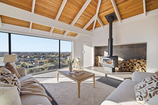 Big Home, Big Views, Big Lifestyle!