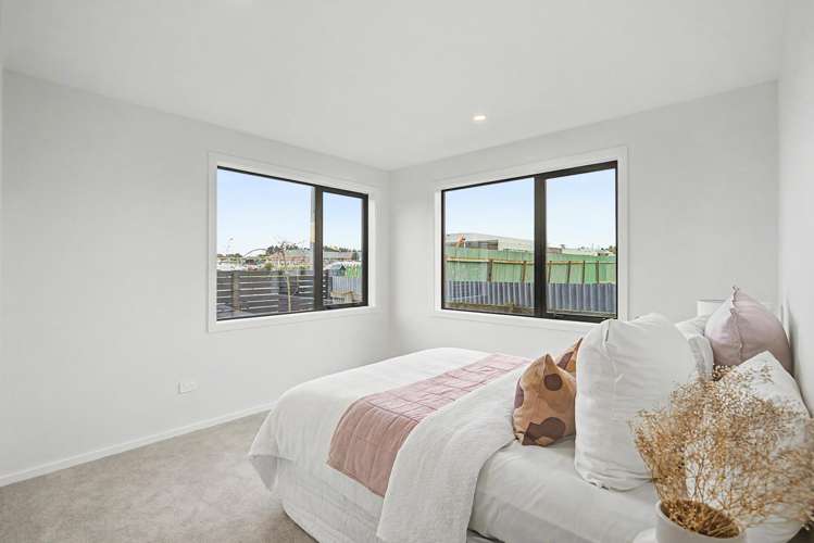 156 Kew Road Kew_15
