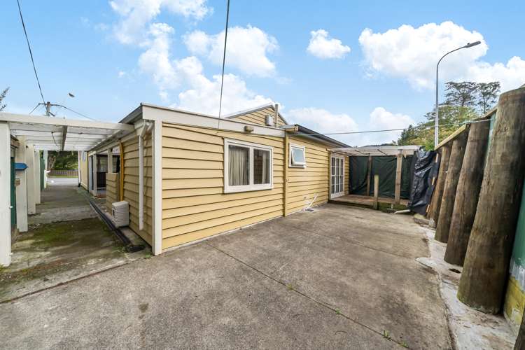 19 Moores Valley Road Wainuiomata_16