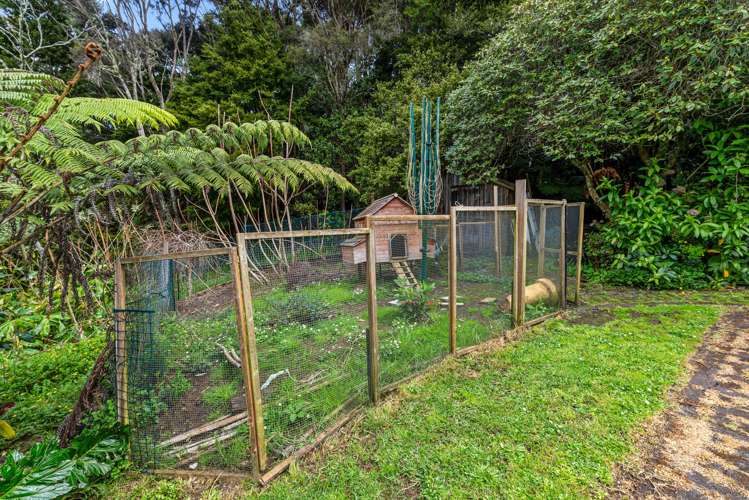 655 Huia Road Parau_15