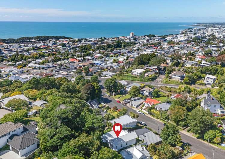 16 Bracken Street New Plymouth_35