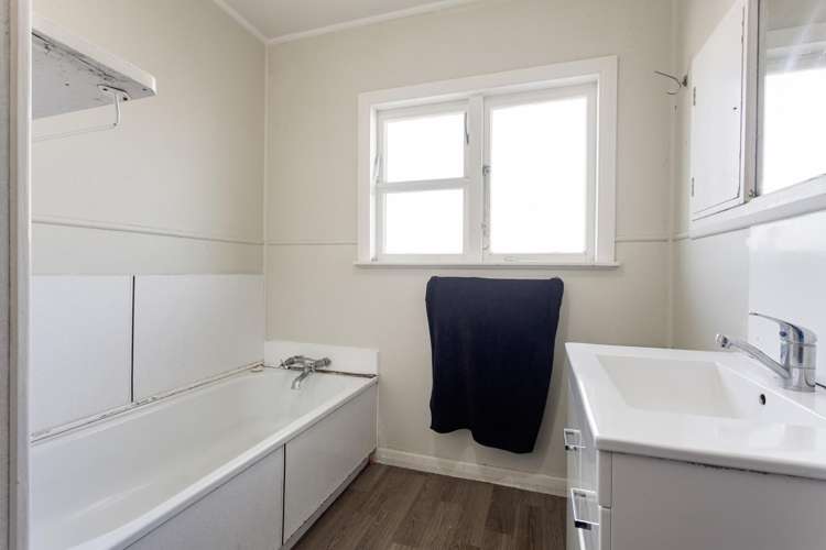 14 Wall Street Nawton_10