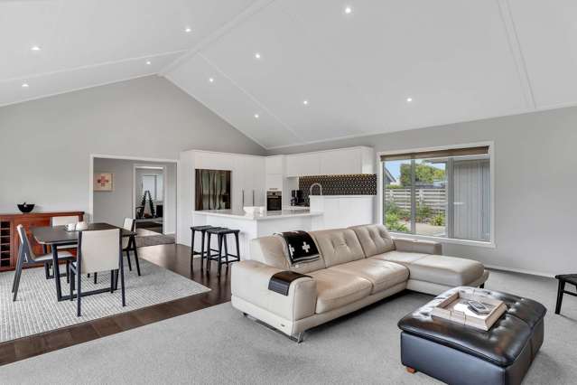 4 Roseberry Place Whitianga_1