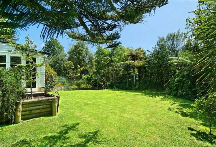 21 Golf Road New Lynn_2