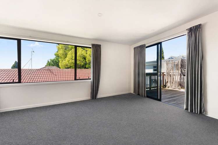 127A Fourteenth Avenue Avenues_12