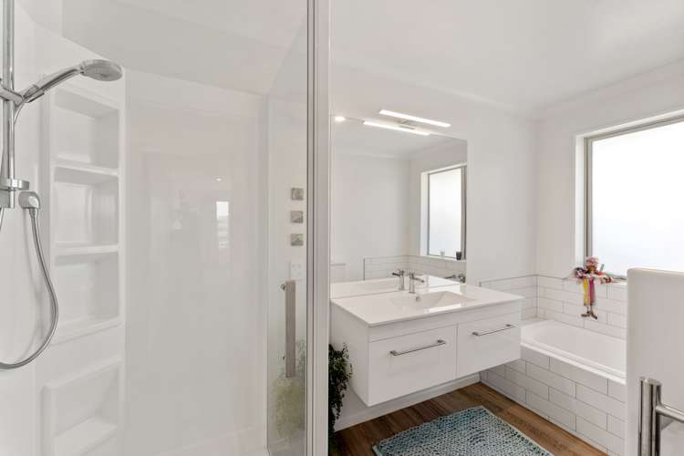 32 Katania Heights Brightwater_15