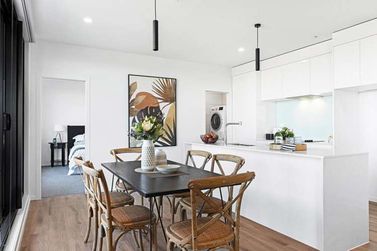 501/12 Barrack Road Mt Wellington_7