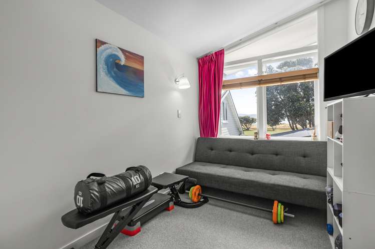 25 Marine Parade Eastbourne_17