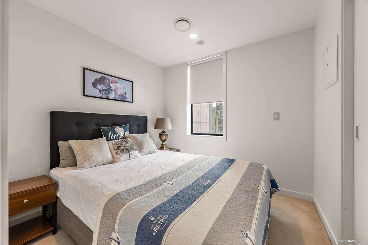 801/75 Victoria Street West_2