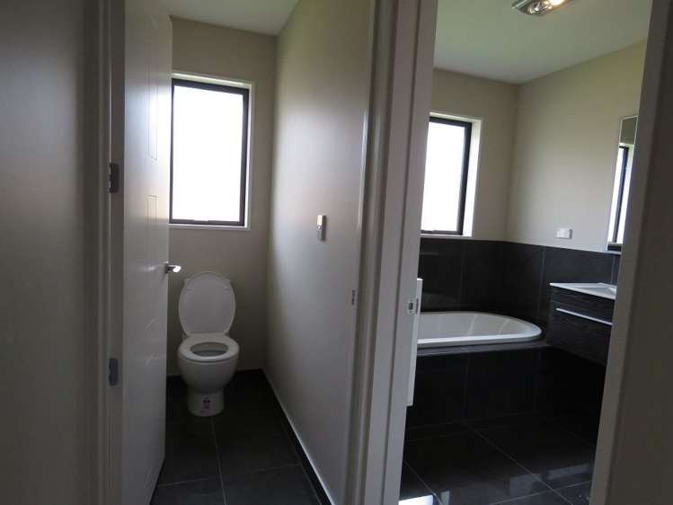 19 Edwin Ebbett Place Wigram_17