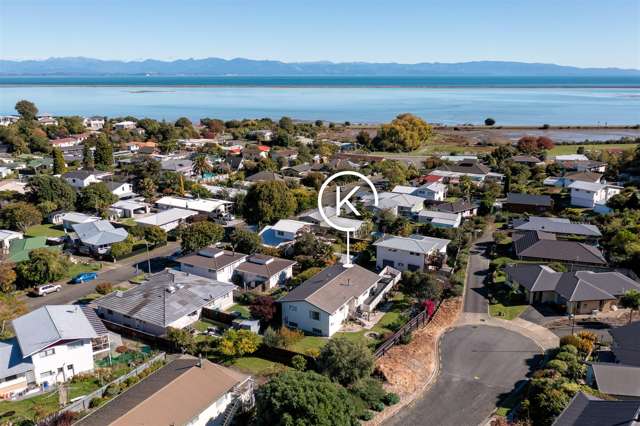 Space. Views. Location. Make Your Move!