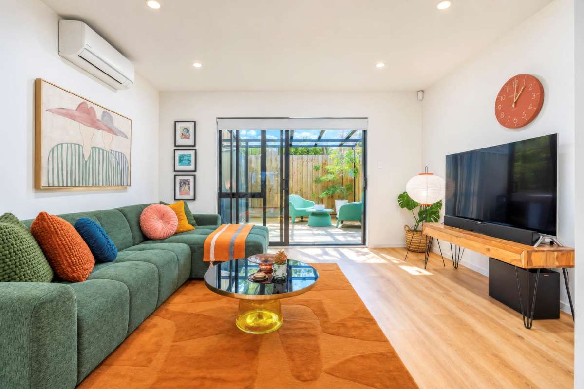 6/621 Glenfield Road_1