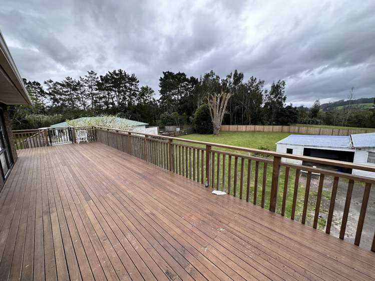 29 Parakai Avenue Parakai_14