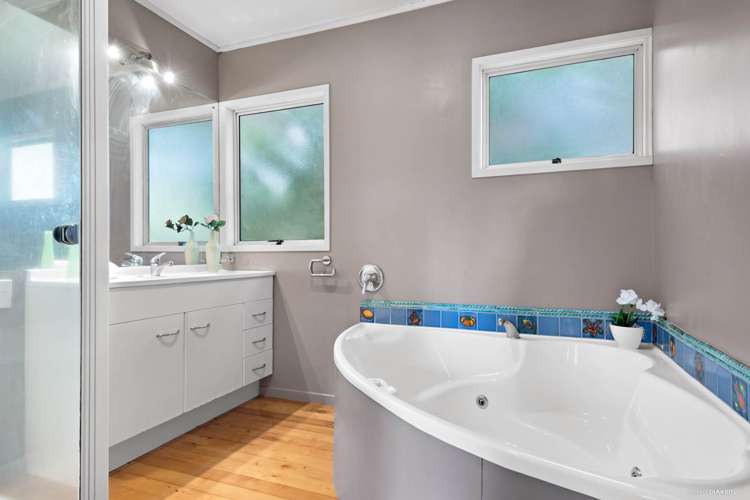 91 Captain Scott Road Glen Eden_9