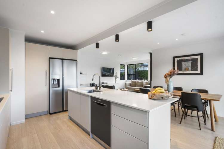 25 Alexis Avenue Mount Albert_11