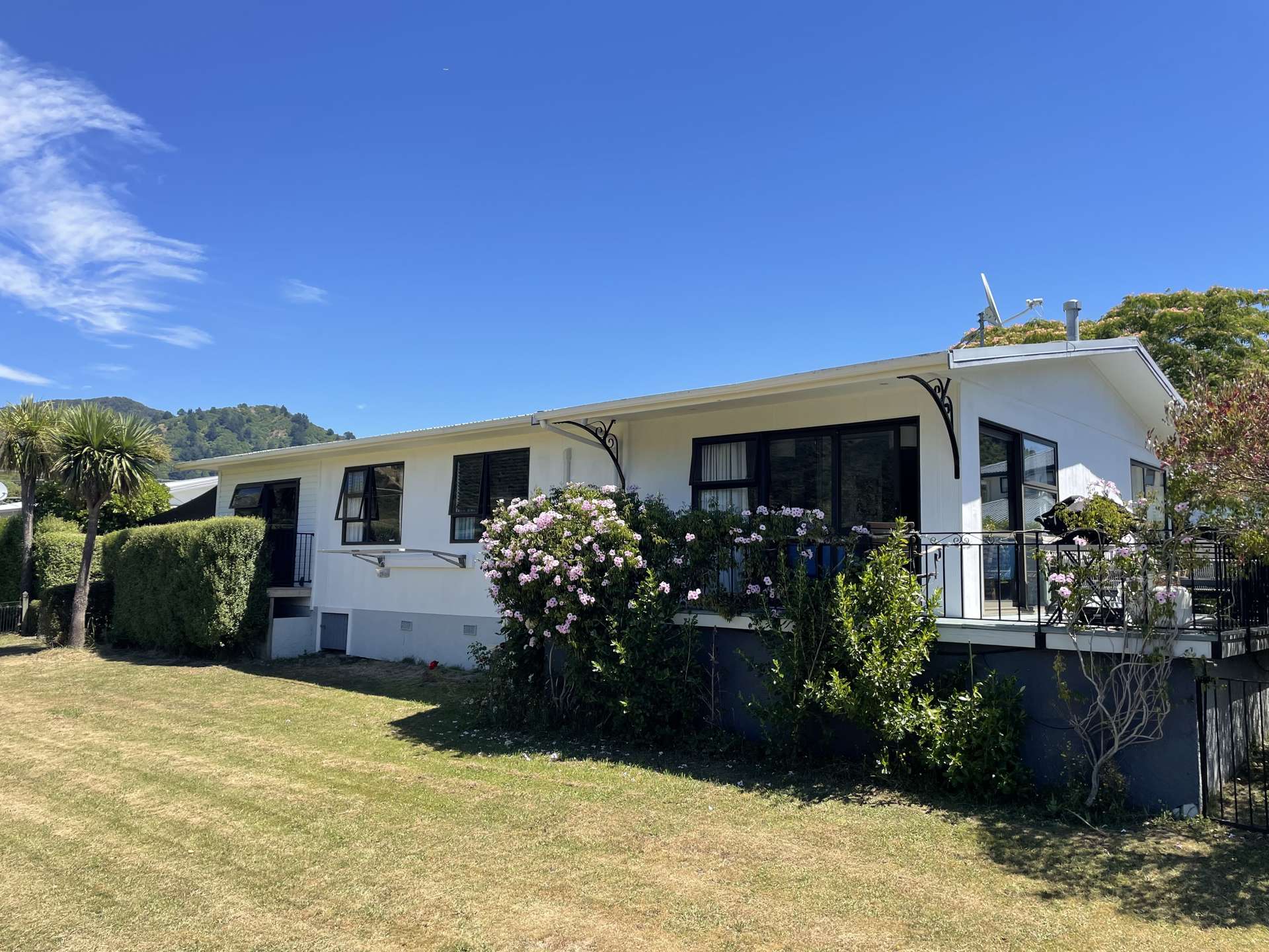 247A Waikawa Road Waikawa_0