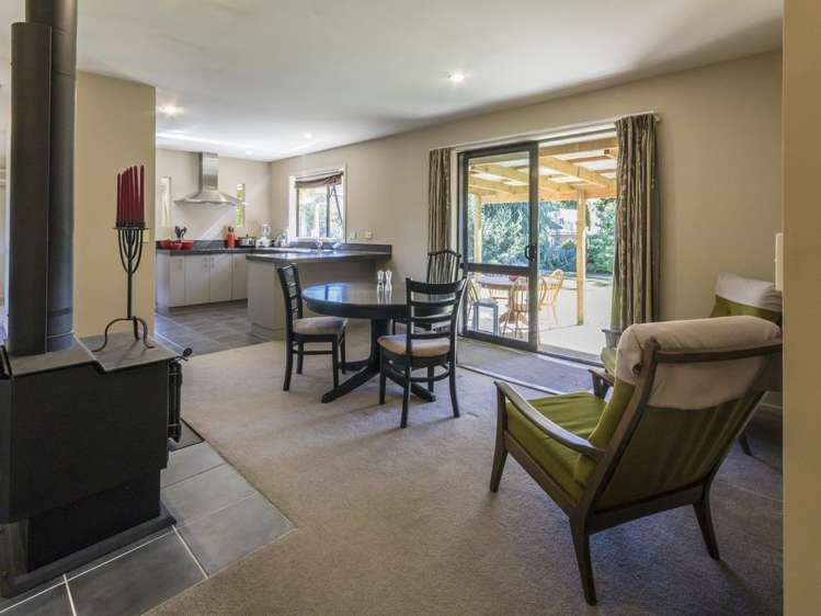 10 Hunt Place Albert Town_5