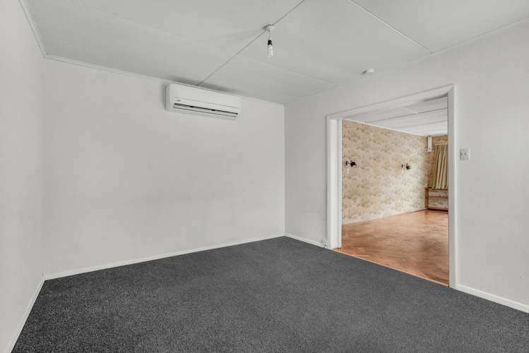 162 Wellington Road Wainuiomata_11