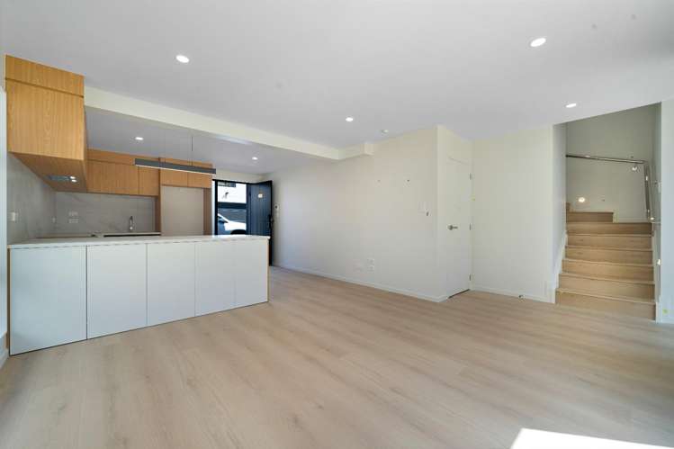 7/16 Hewlett road Massey_4