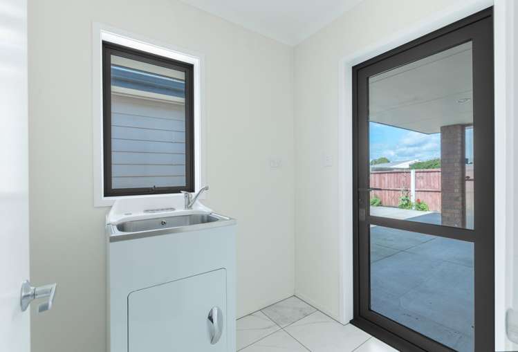 72 Pages Road Linwood_20