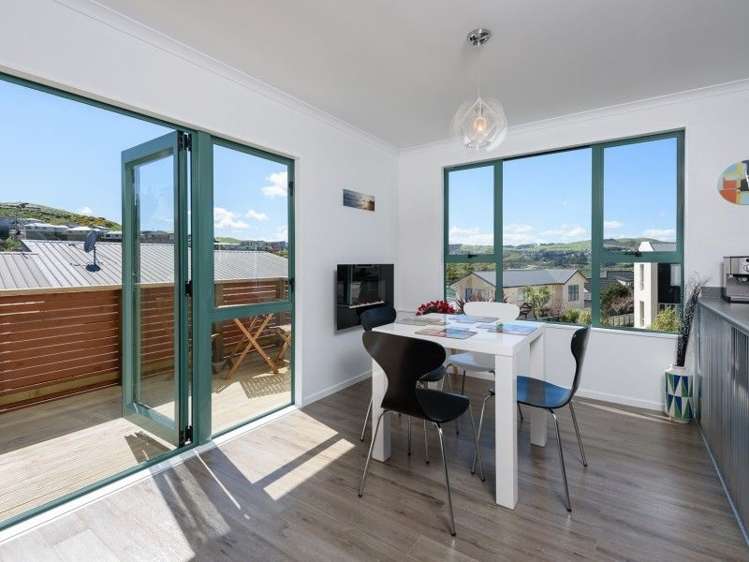 8 Claverton Grove Churton Park_2