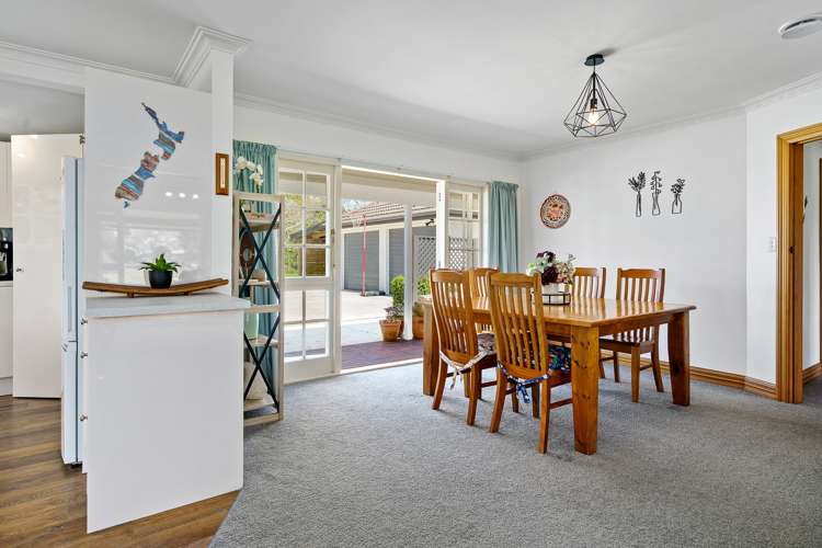 16 Cowley Drive Leamington_9