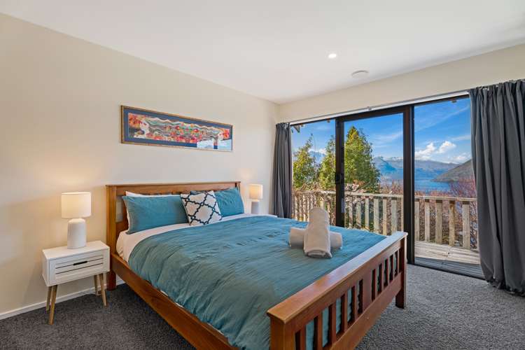 17b Cameron Place Fernhill/Sunshine Bay_10