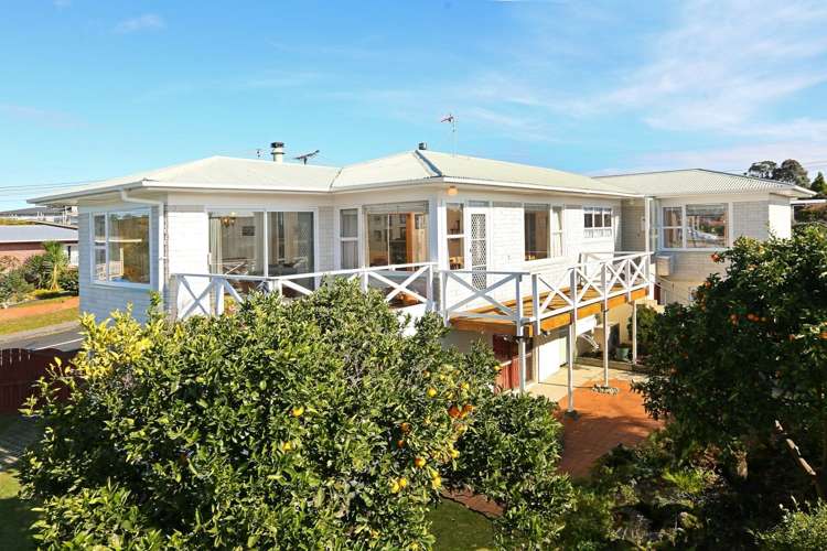 69 Tirimoana Road Te Atatu South_23