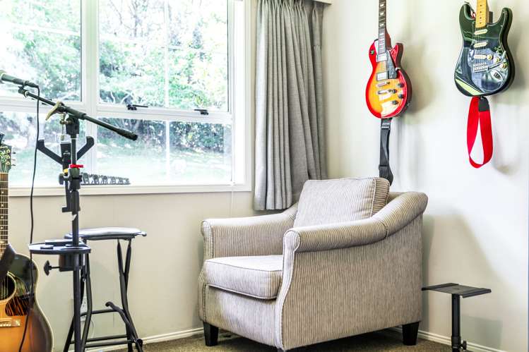286 Muriwai Valley Road Waimauku_21