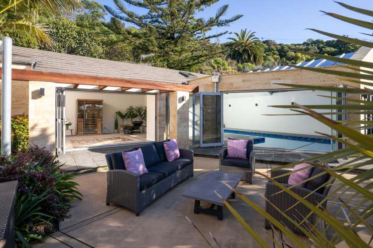 92 McCormacks Bay Road Redcliffs_3