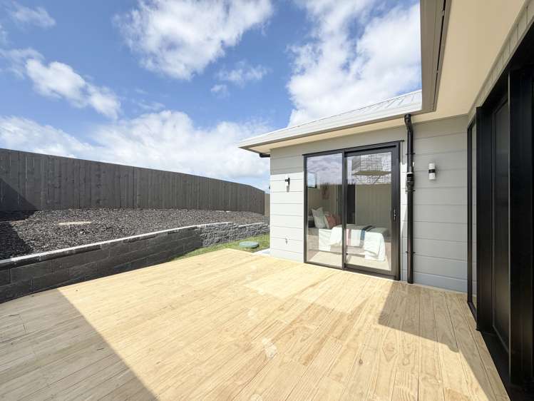 98 Huanui Drive Orewa_17