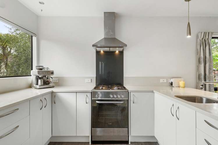 2/38 Gatman Street Birkdale_3