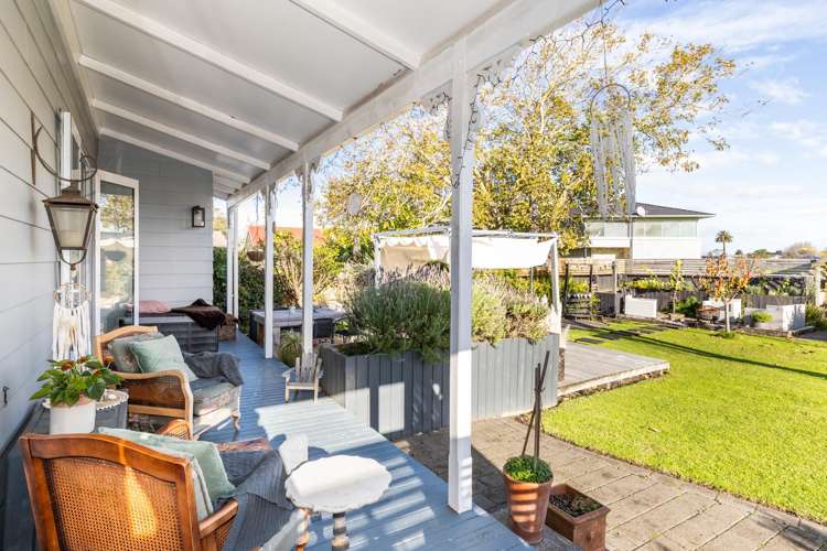 24 Nelson Crescent Napier South_9