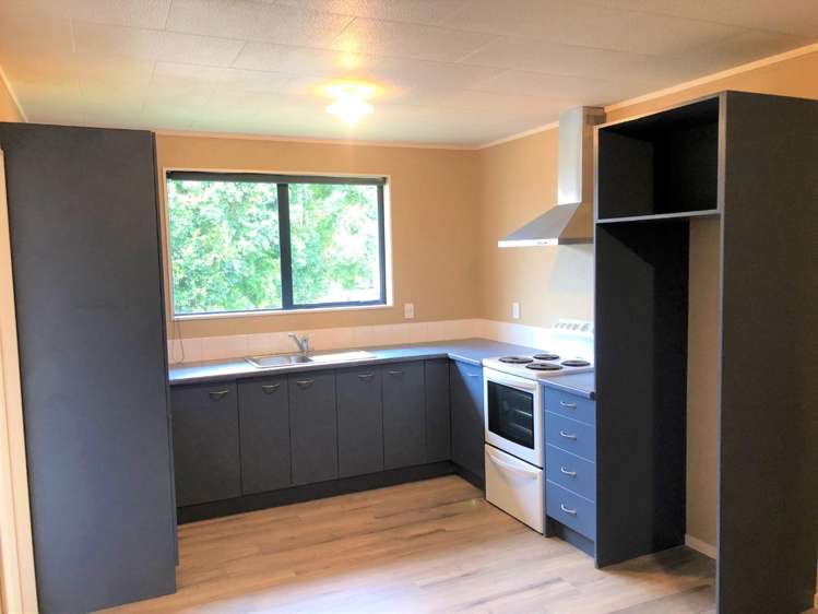 128 Brookfield Street 1074_4