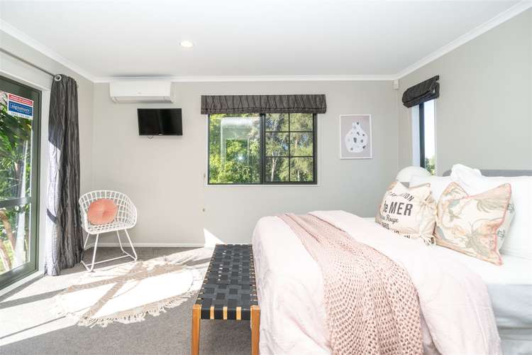 8 Pointon Glade Grandview Heights_16